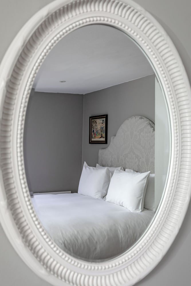No. 30 Knightsbridge 20