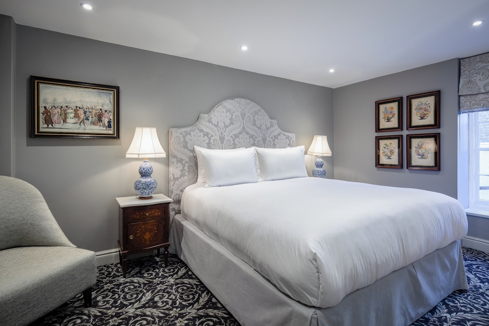 No. 30 Knightsbridge 7