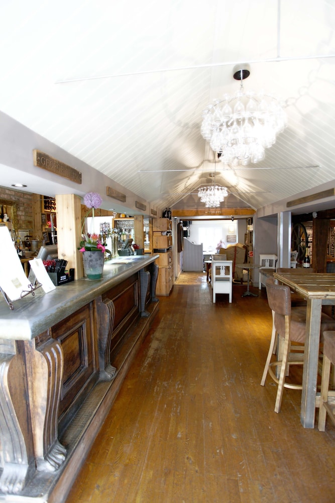 The Crown 14