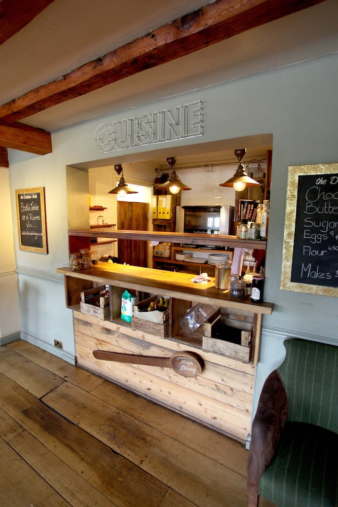The Crown 7