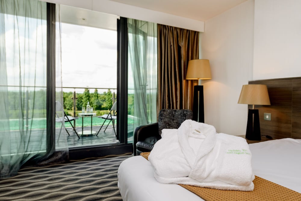 Crowne Plaza London - Kingston 7