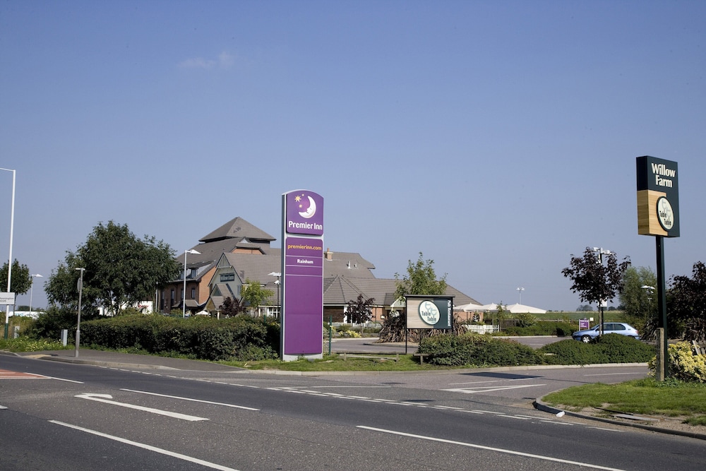 Premier Inn Hotel London Rainham 11