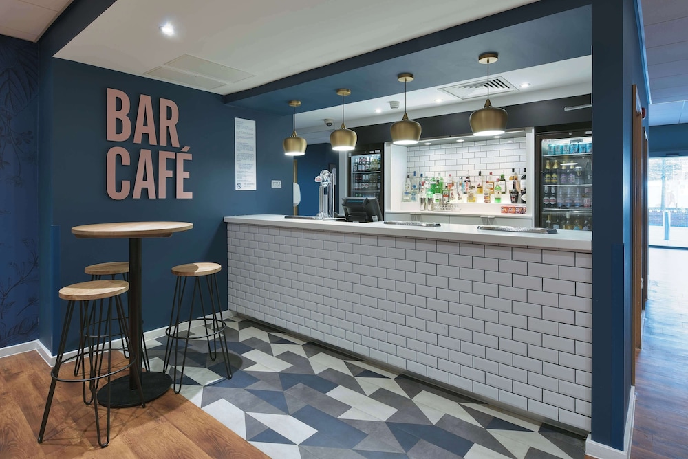 Travelodge London Ealing 24