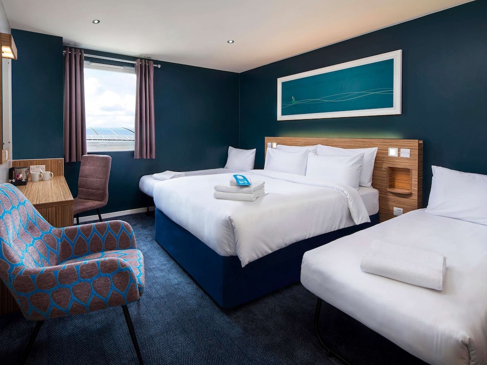 Travelodge London Ealing 5