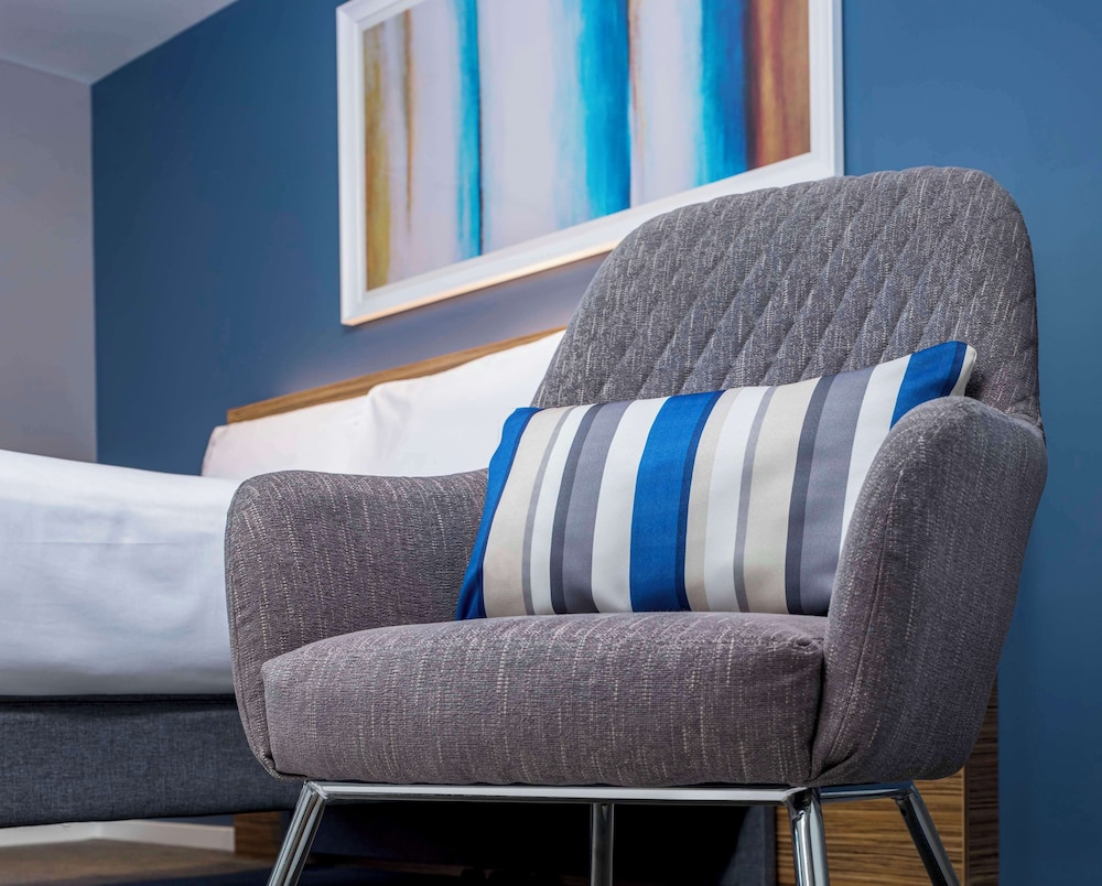 Travelodge London Ealing 12