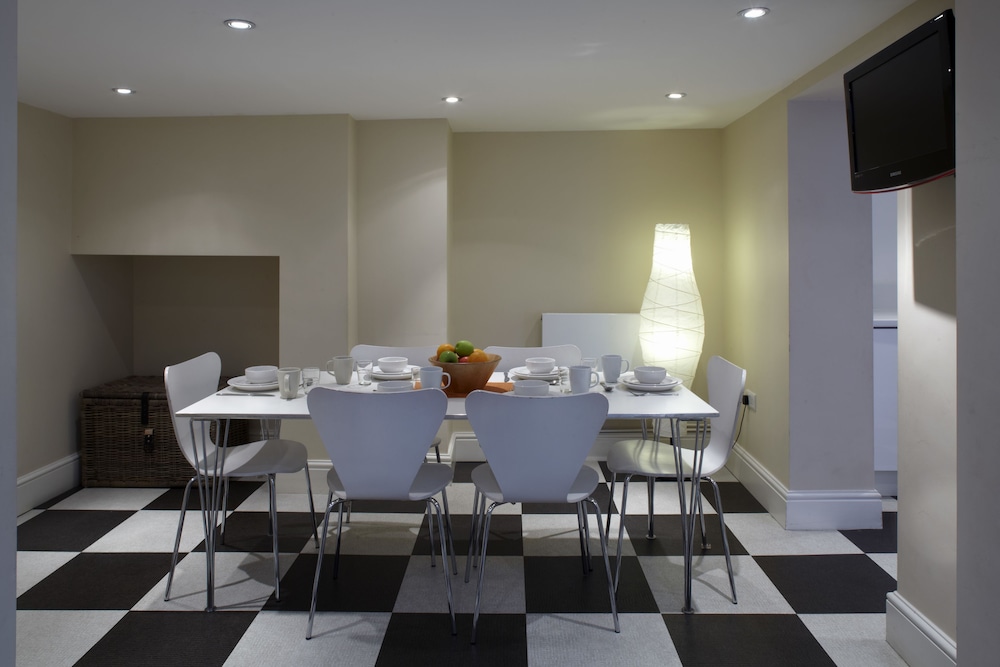B+B Belgravia 24