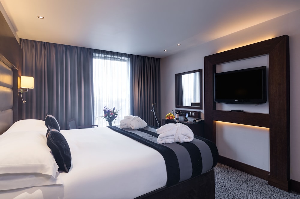Park Grand Heathrow 13