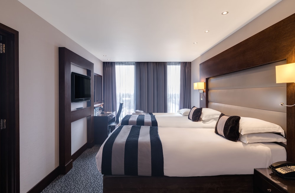 Park Grand Heathrow 19