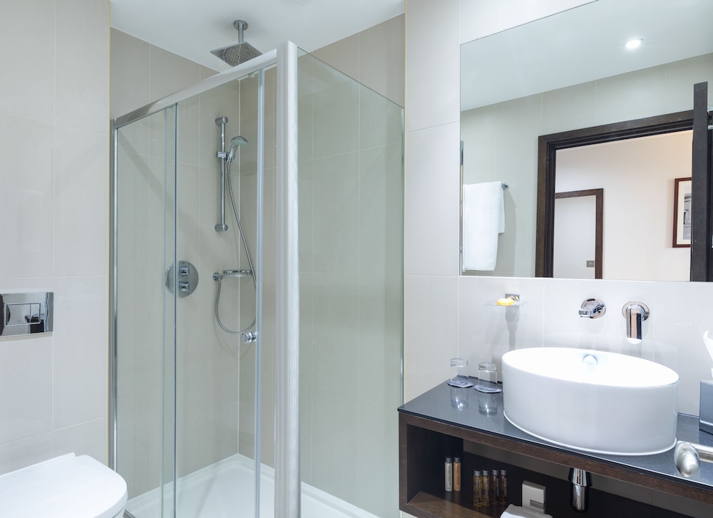 Park Grand Heathrow 23