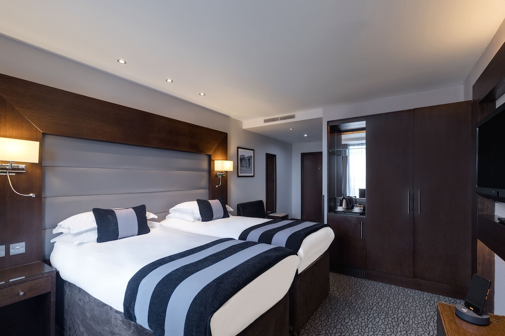 Park Grand Heathrow 17