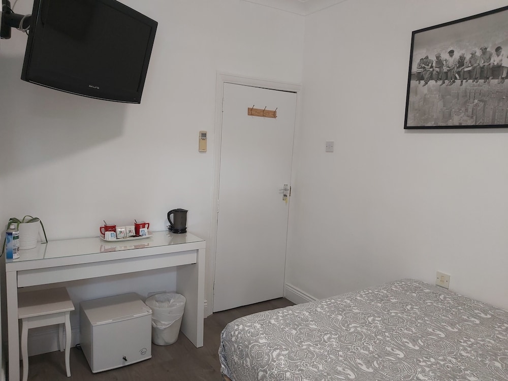 Abbey Point Hotel 4