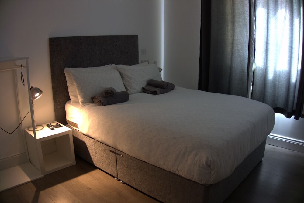 Abbey Point Hotel 21