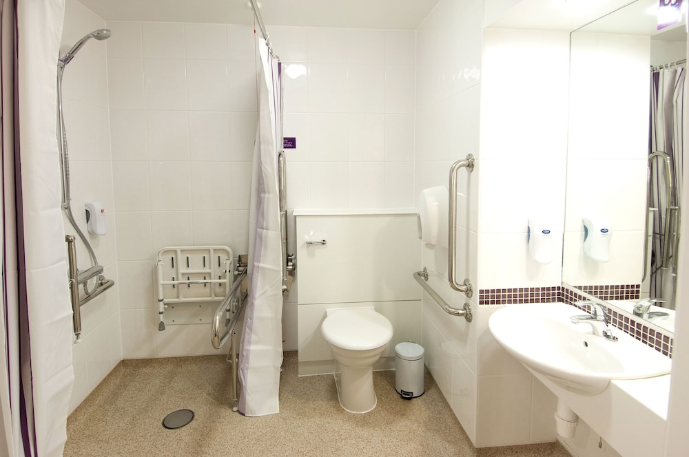 Premier Inn London Heathrow Airport Terminal 5 15