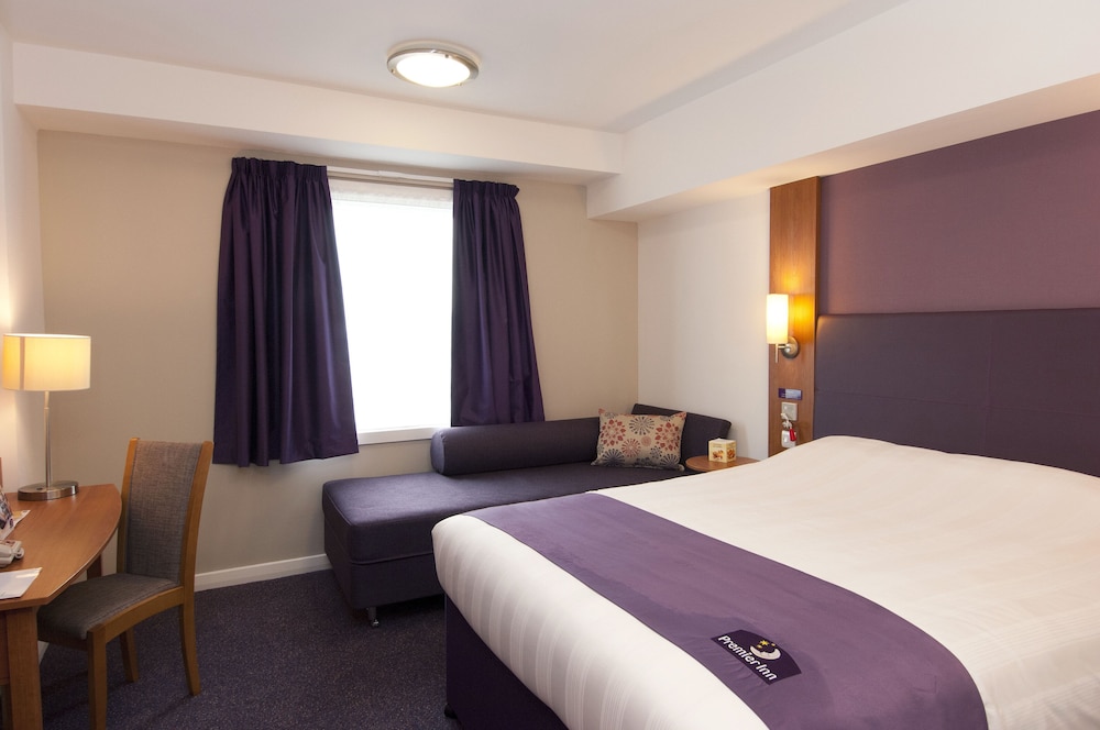 Premier Inn London Heathrow Airport Terminal 5 6