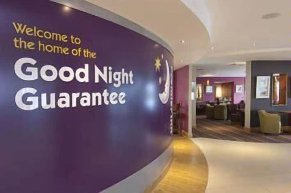 Premier Inn London Heathrow Airport Terminal 5 2