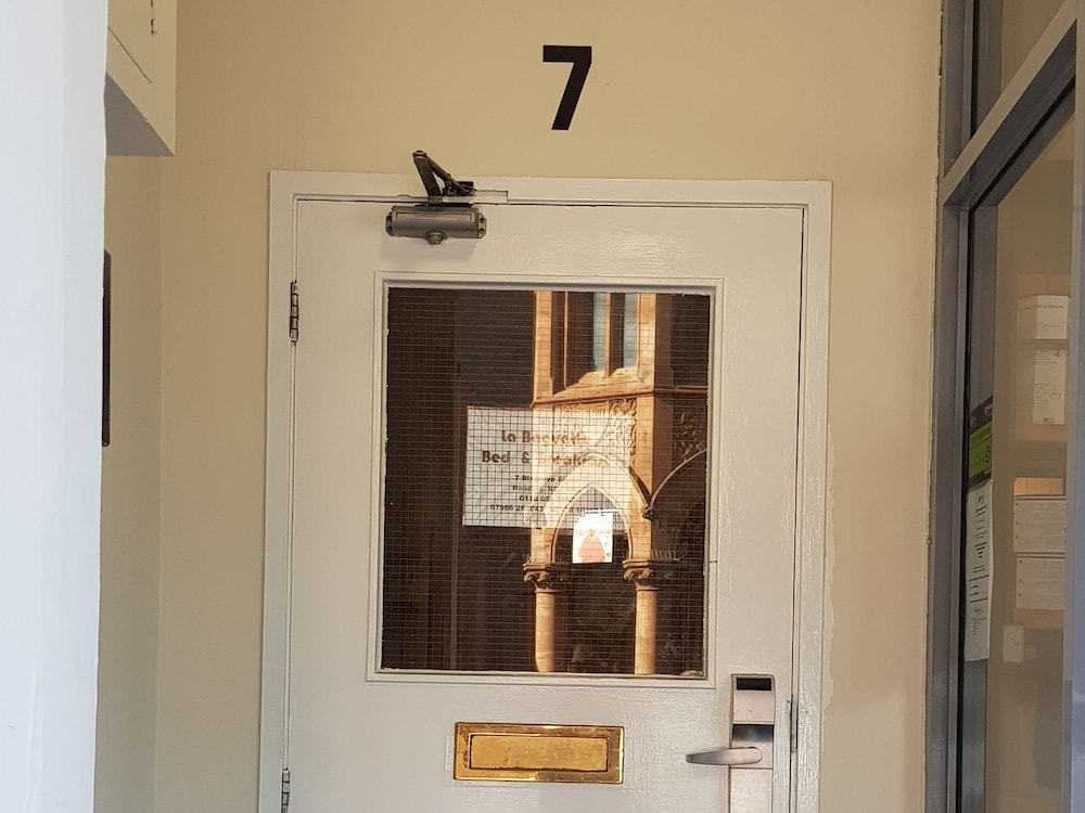 La Baguette B&B and Cafe 6