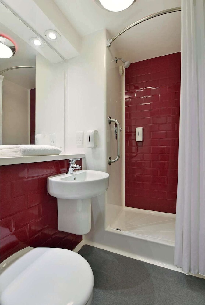 Travelodge London Woolwich 15