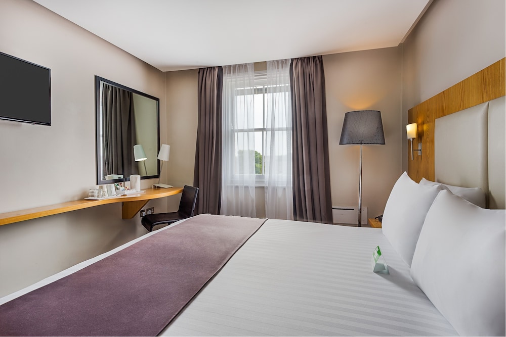 Holiday Inn Sittingbourne 4