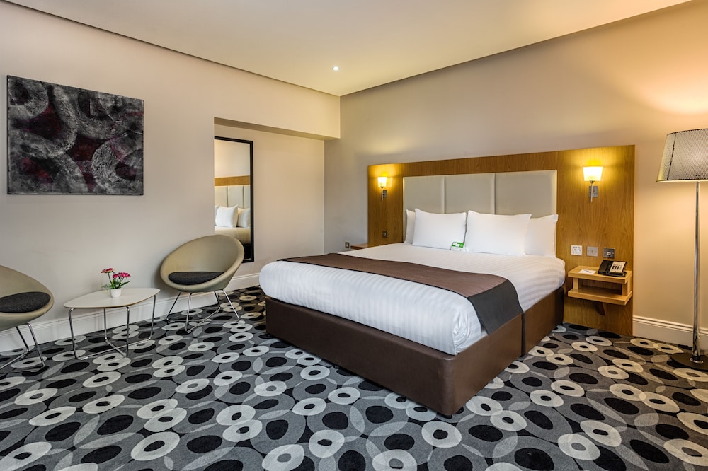 Holiday Inn Sittingbourne 12