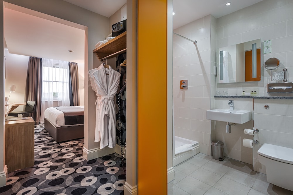 Holiday Inn Sittingbourne 13