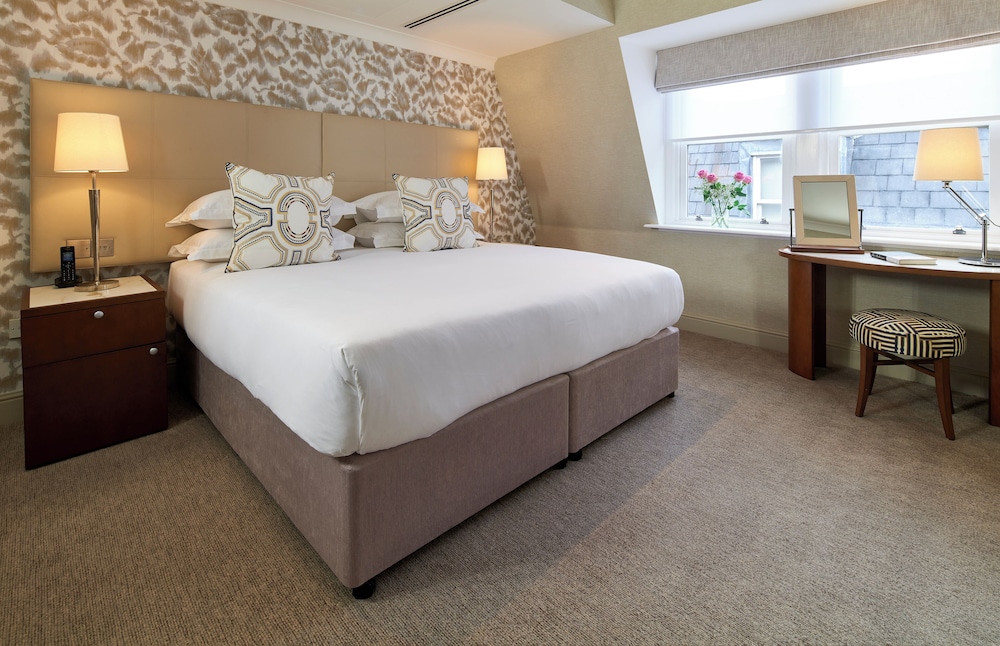 Cheval Calico House 21