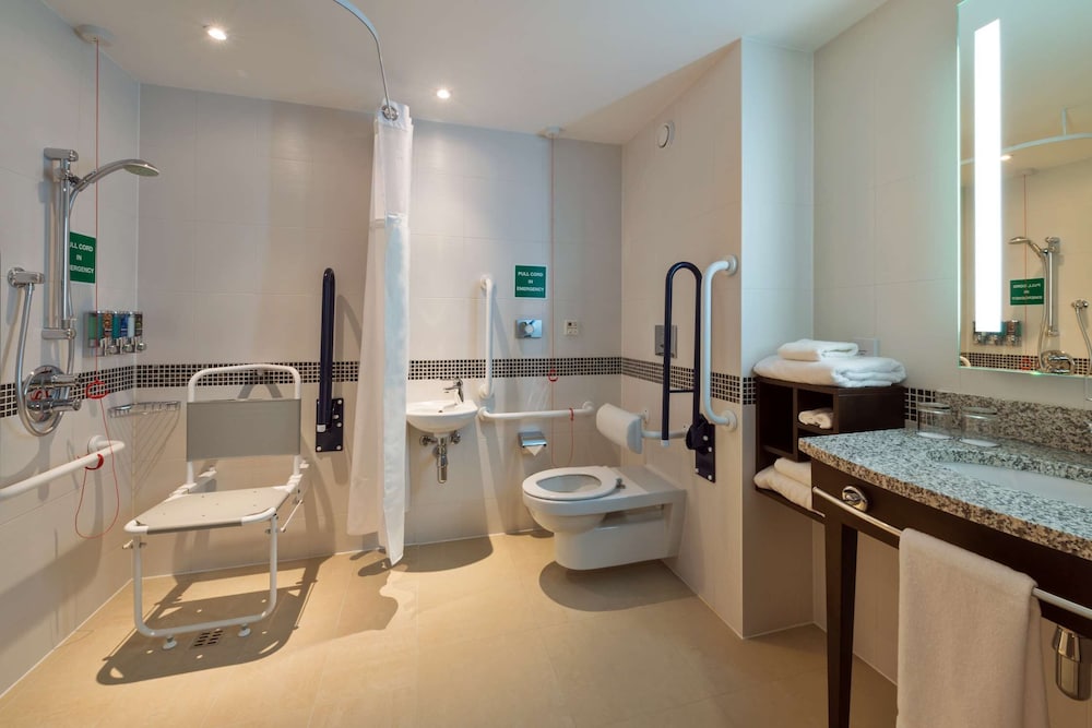 Hampton by Hilton London Luton Airport 21