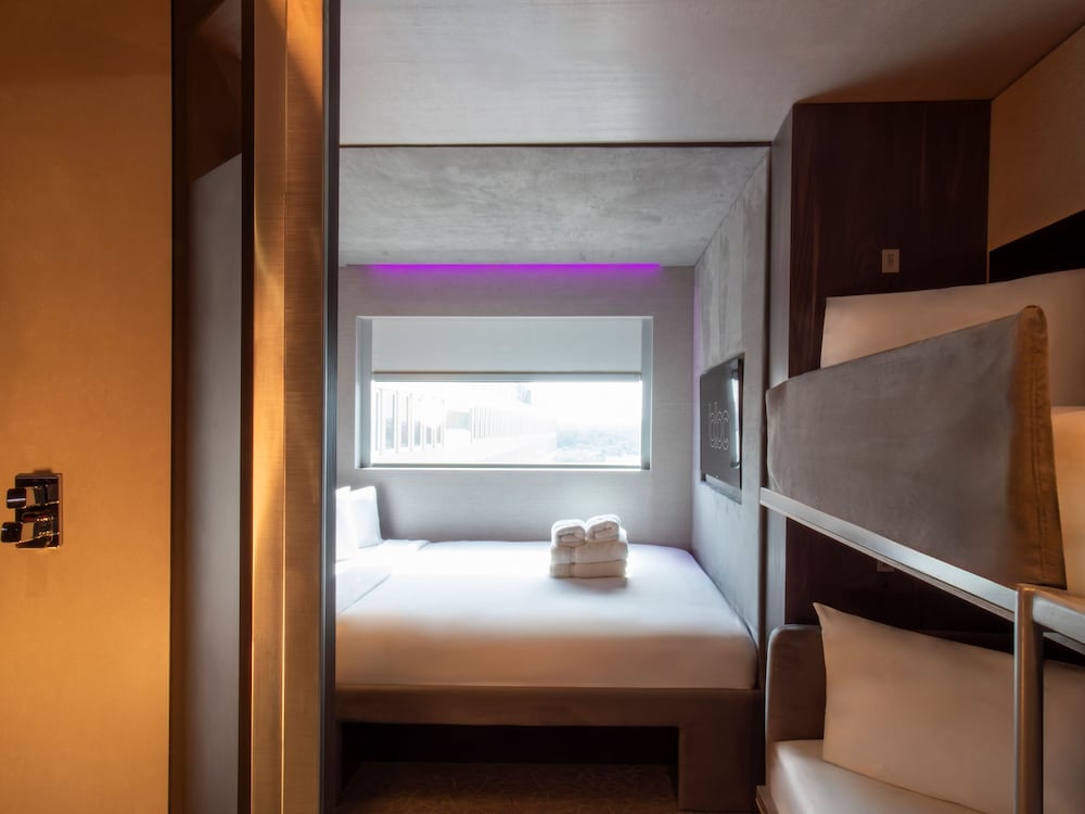 Bloc Hotel Gatwick 3