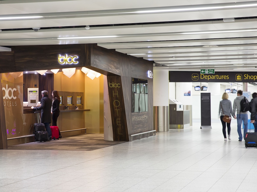 Bloc Hotel Gatwick 2
