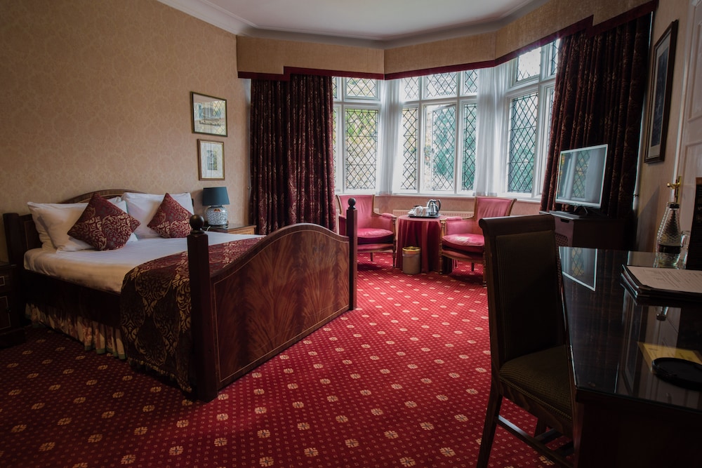 Best Western Plus Grim’s Dyke Hotel 20