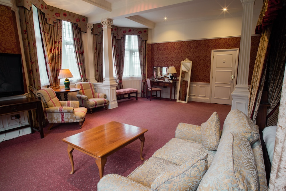 Best Western Plus Grim’s Dyke Hotel 22