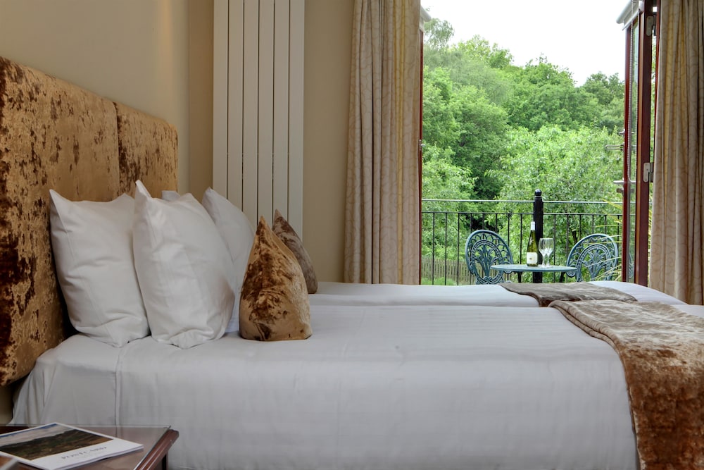 Best Western Plus Grim’s Dyke Hotel 14