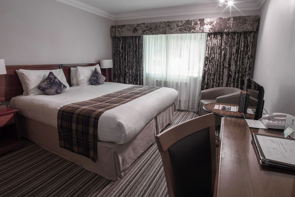 Best Western Plus Grim’s Dyke Hotel 21