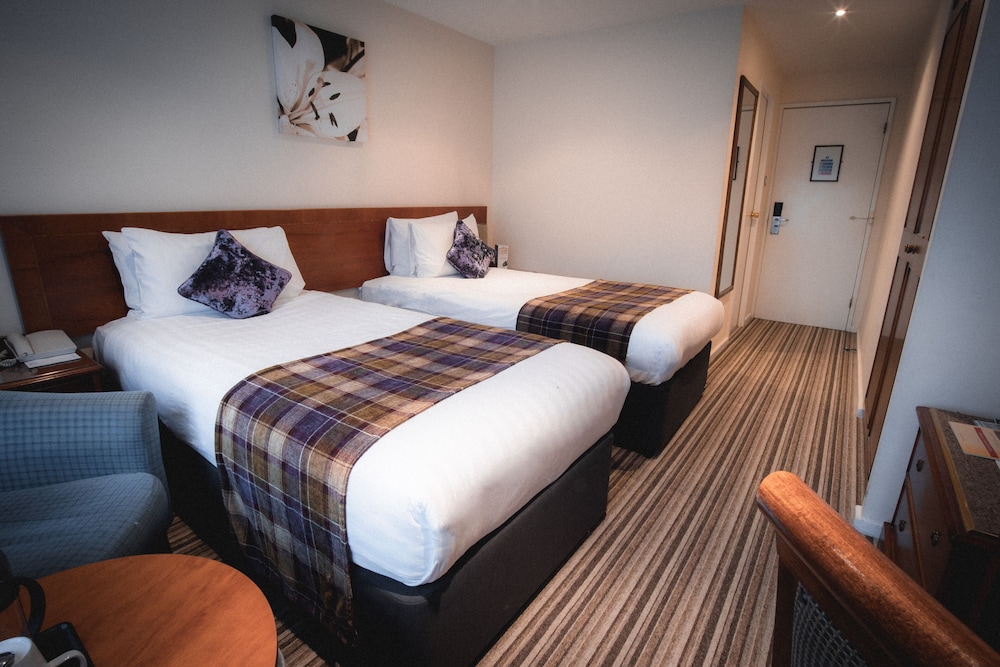 Best Western Plus Grim’s Dyke Hotel 19