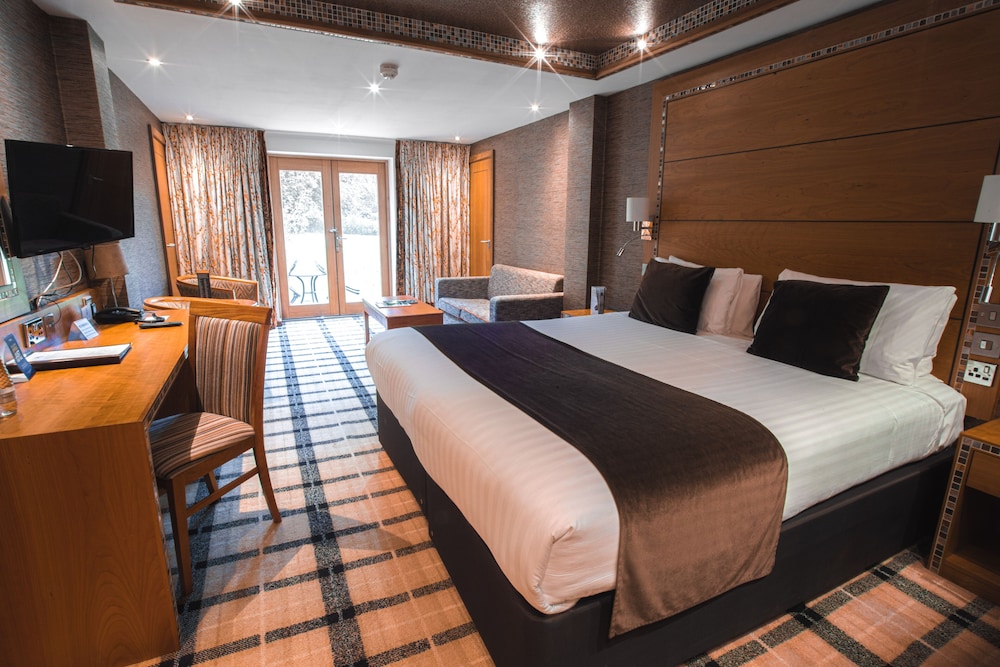 Best Western Plus Grim’s Dyke Hotel 18