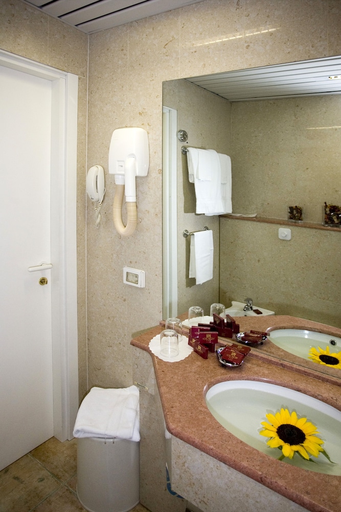 Hotel Astoria, Sure Hotel Collection by Best Western 18