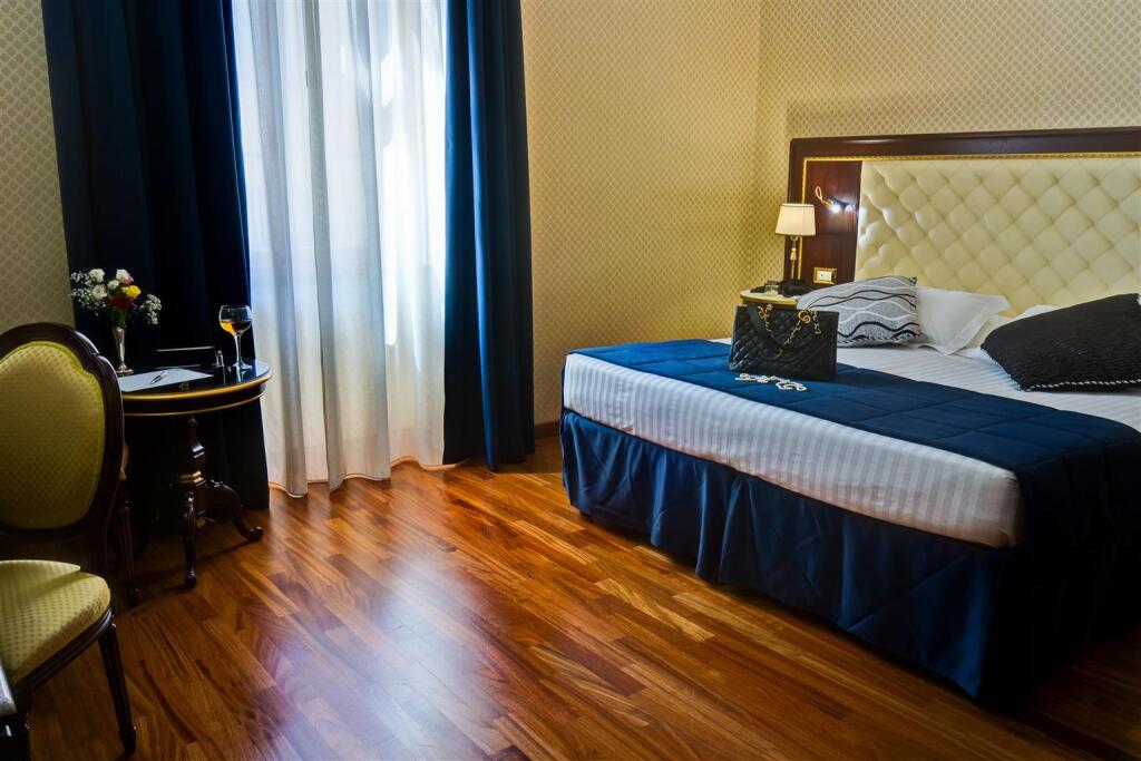 Aria Palace 3