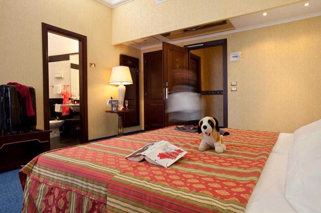 Aria Palace 11