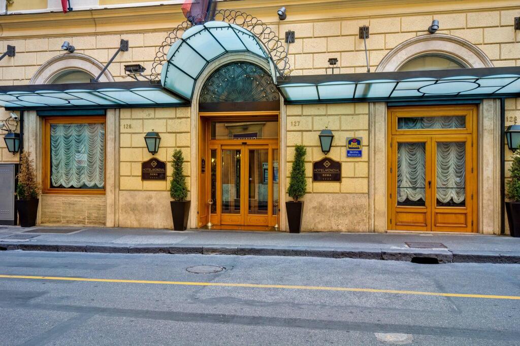 Aria Palace 2