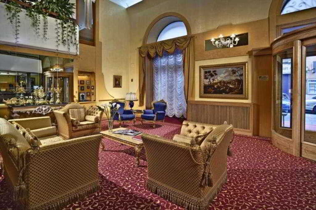 Aria Palace 14