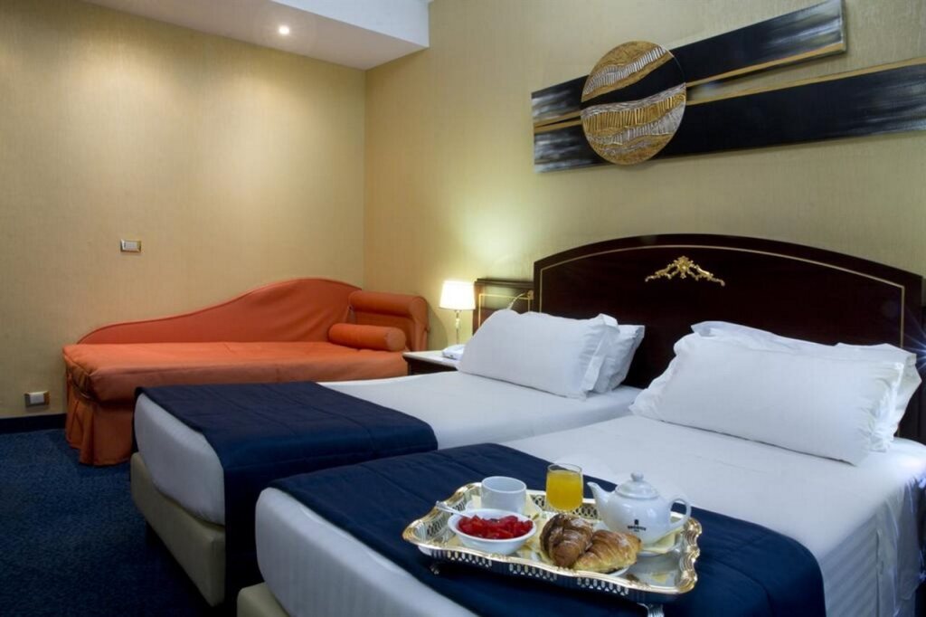 Aria Palace 6
