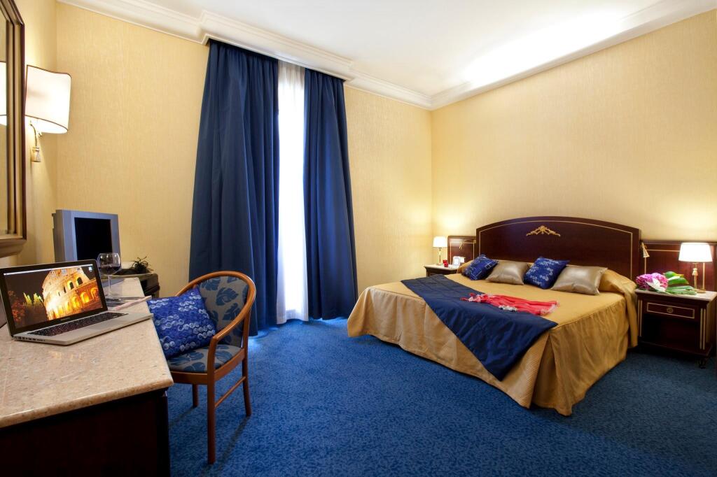 Aria Palace 13