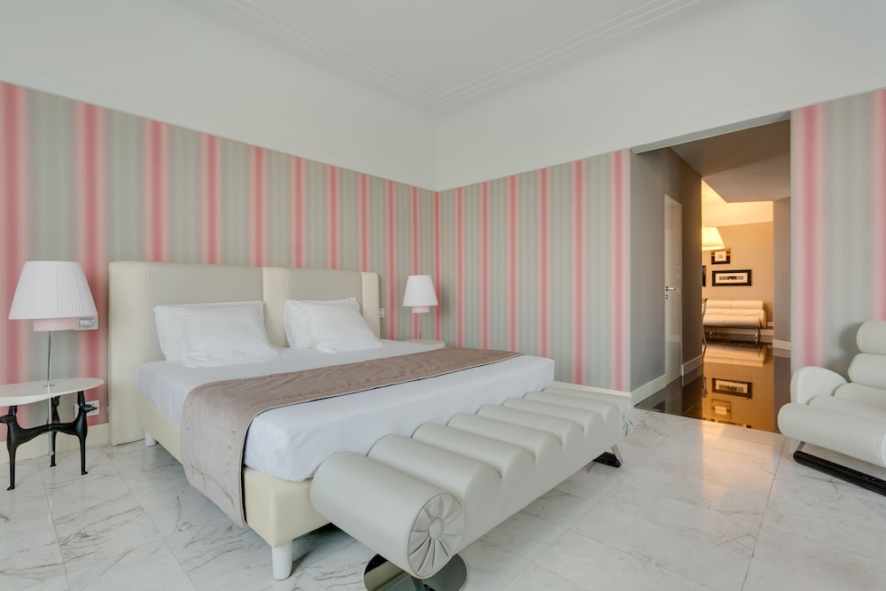 Grand Hotel Palace 10