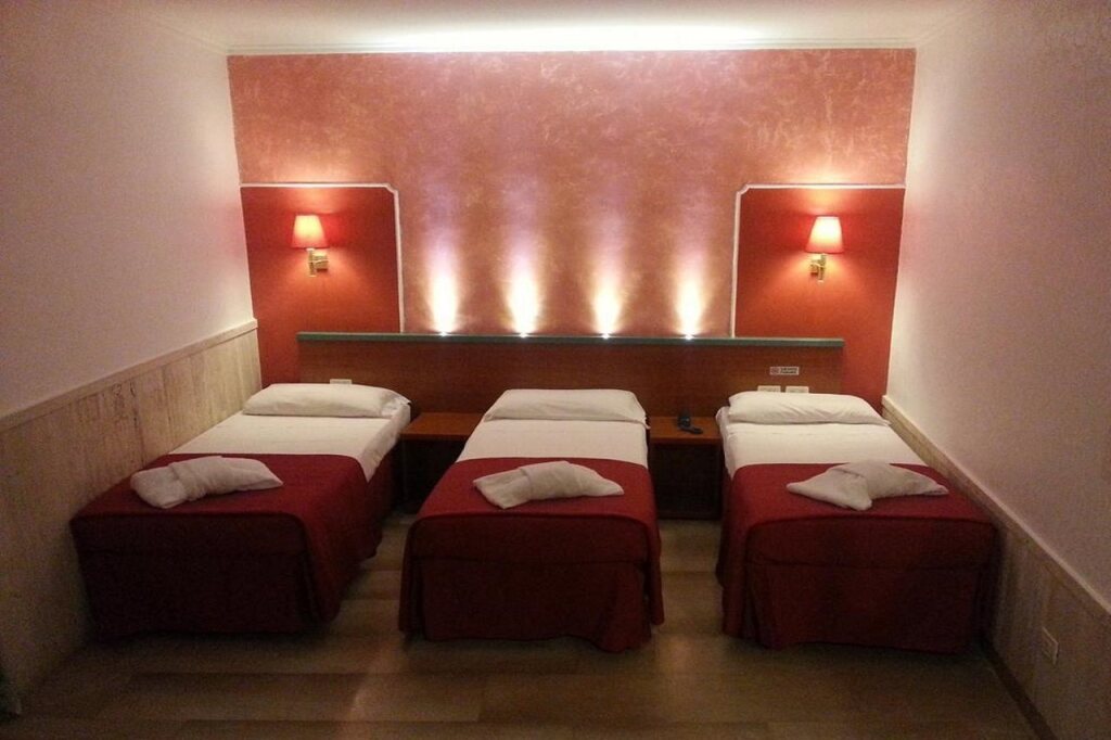 Hotel Center 1&2 19