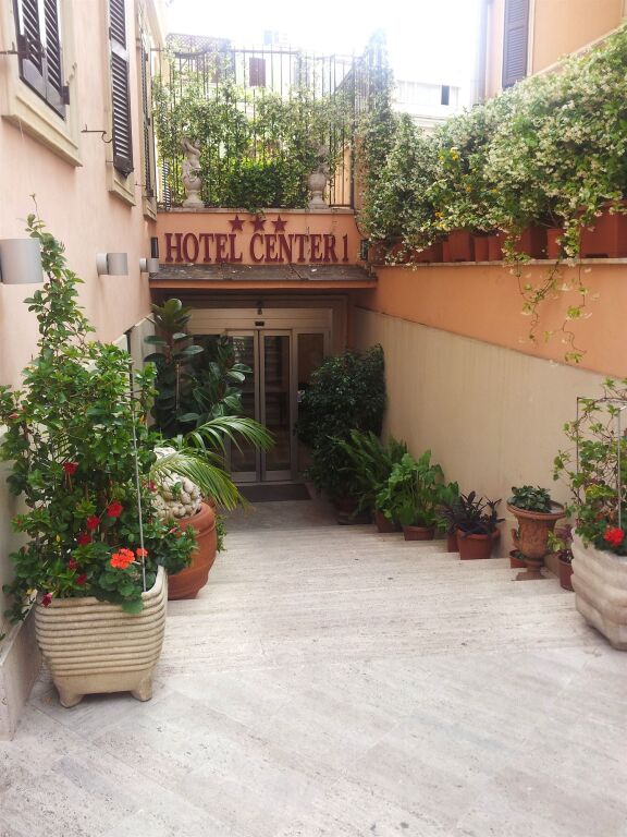 Hotel Center 1&2 21