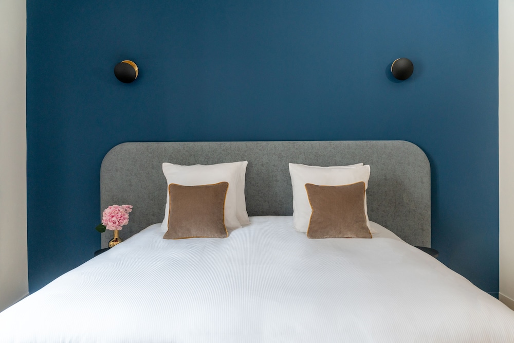 9Hotel Cesàri 7