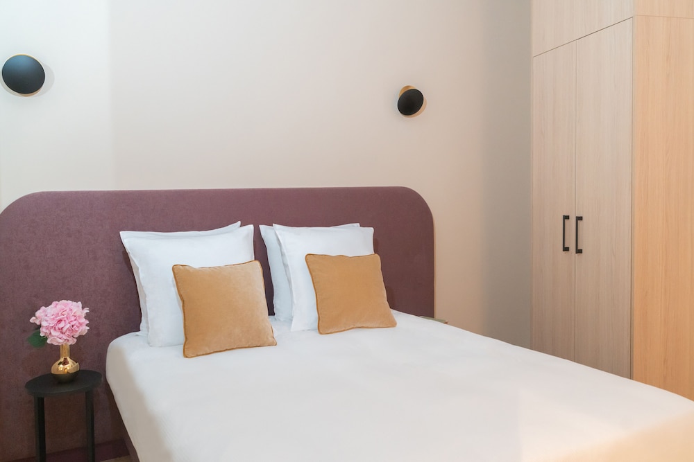 9Hotel Cesàri 11