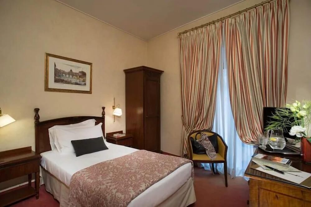 Colonna Palace 17