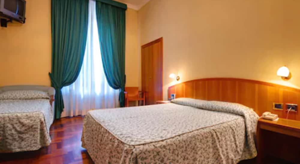 Hotel Corot 4