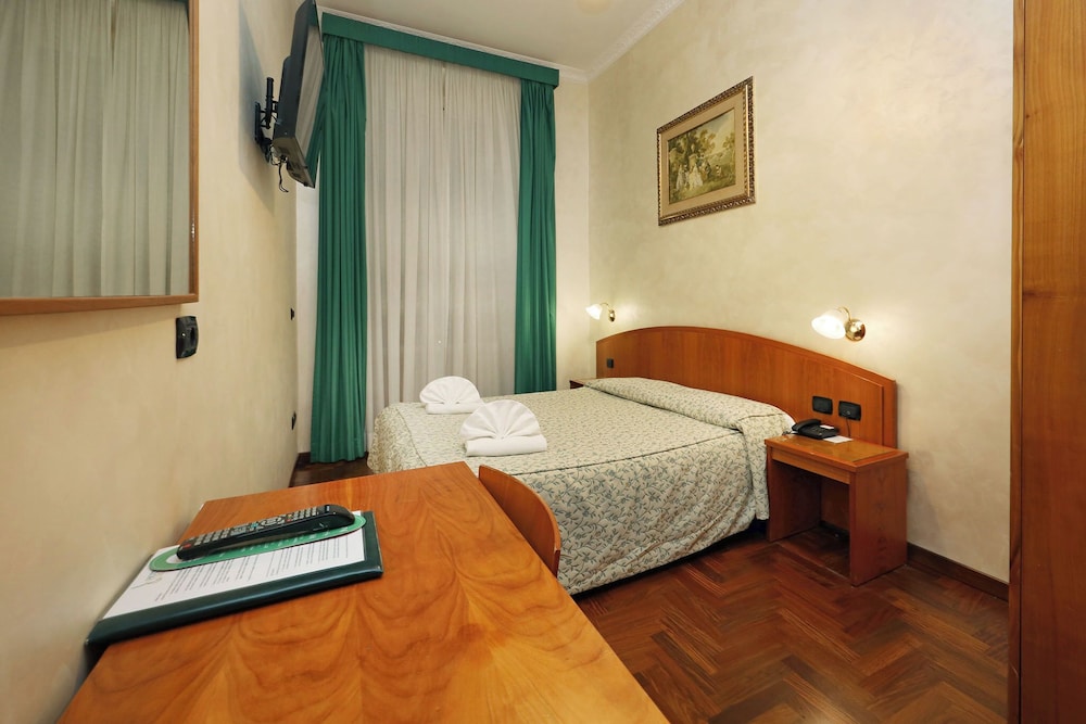 Hotel Corot 24