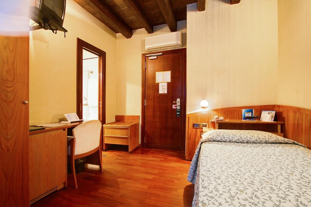 Hotel Corot 11